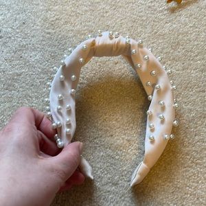 EUC Blush Pearl Headband
